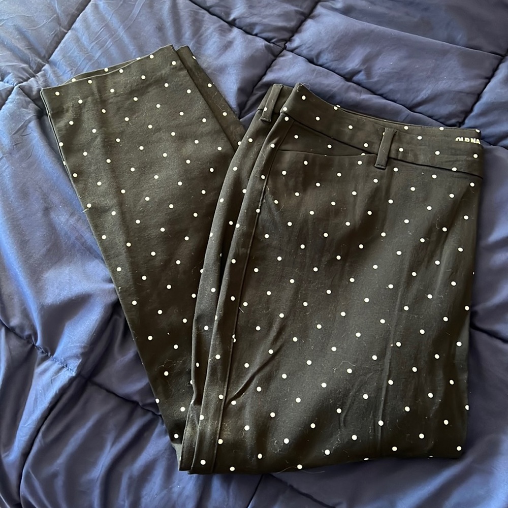 Old Navy Black and White Polka Dot Pixie Pant